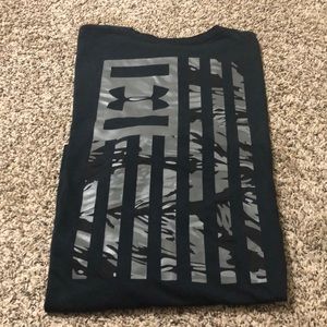 Men’s Under Armour shirt